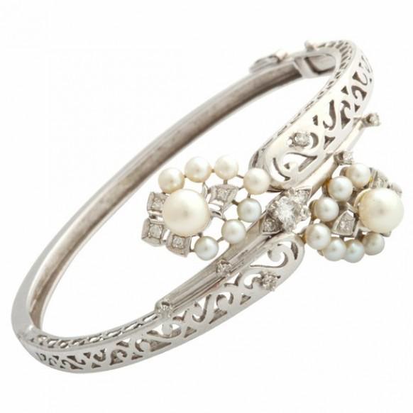 wedding photo - White diamond and platinum bracelet