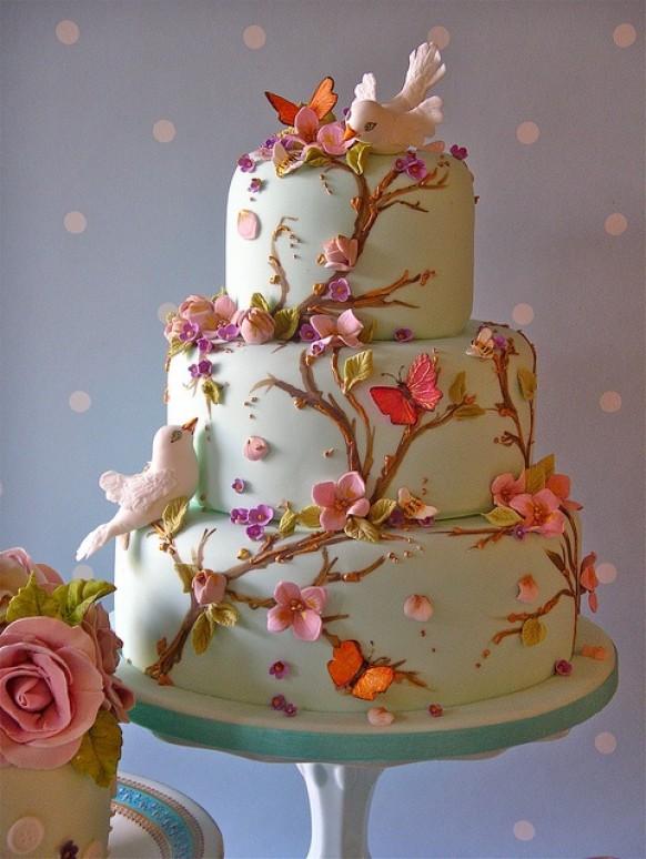 wedding photo - 'Love is in the air' Wedding Cake by Lynette Horner Nice Icing 