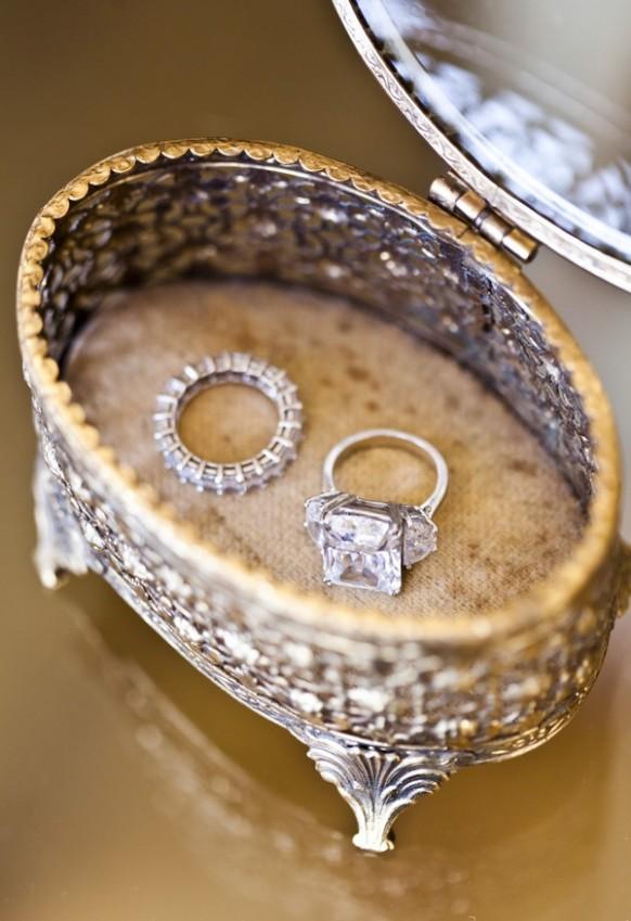 wedding photo - Glittering engagement rings of whte gold