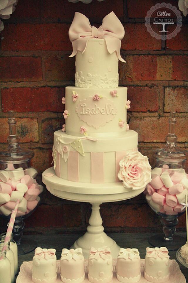 wedding photo - Isabelle Taufe Cake
