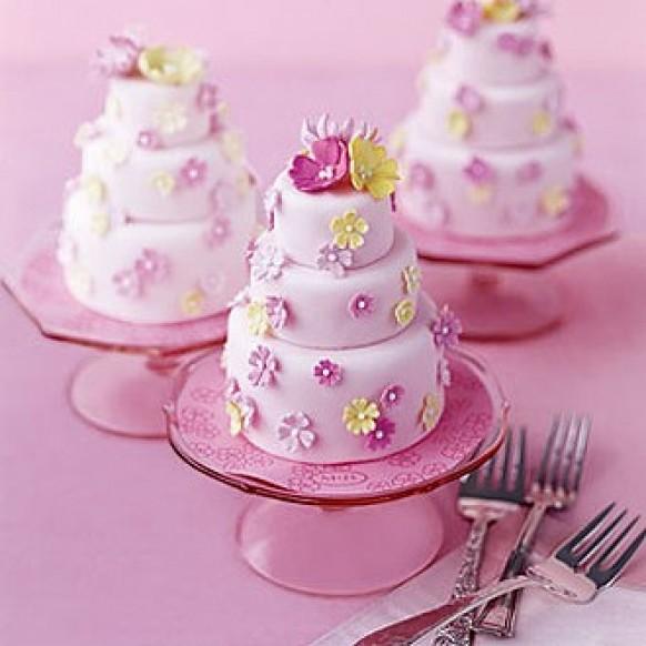 wedding-cakes-with-flowers.jpg