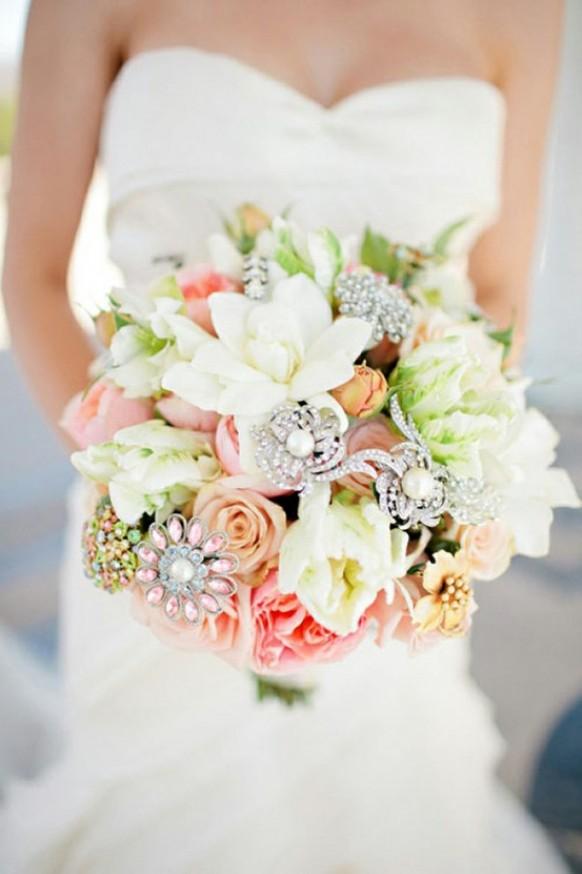 wedding photo - Vintage Wedding Bouquet ♥ Handmade Custom Vintage Brosche Wedding Bouquet