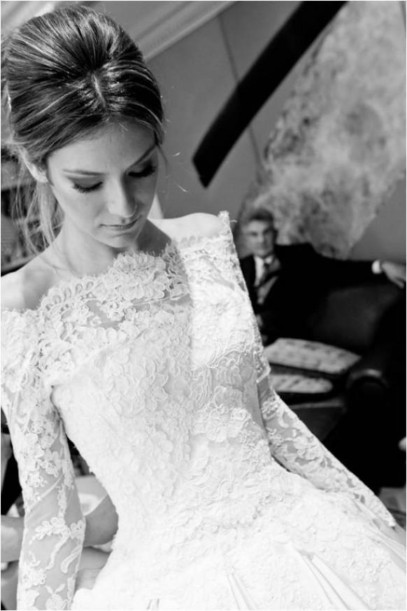 wedding photo - Dentelle Robe de mariée à manches longues en dentelle Bateau ♥ Robe de mariée décolleté robes de mariée d'hiver ♥