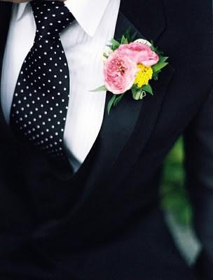   White Polka  Dress on White Polka Dots Tie And Pink Boutonniere Black Groom Suit And White