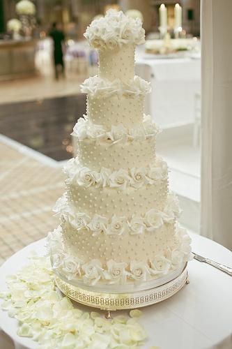 Wedding - Replica Of Tom Cruise/katie Holmes's Wedding Cake