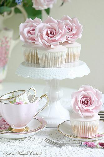 Hochzeit - Rosey Rosa Cupcakes