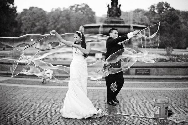 Wedding - Trash The Dress / Destruir El Vestido De Novia