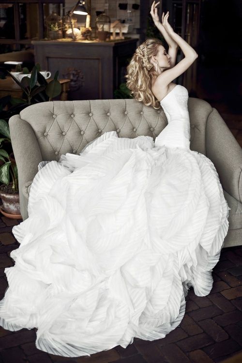 Hochzeit - White Dress 