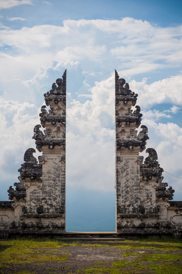 Свадьба - Pura Lempuyang Door In Bali, Indonesia 