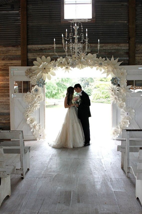 Wedding - Wedding photography with decorated entrance