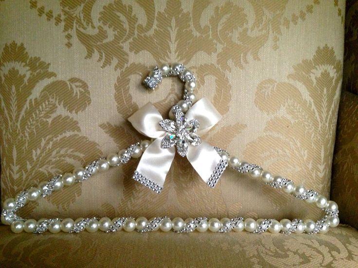 Mariage - Spectaculaire! Nouveau designer de mariée Couture Crystal Pearl ruban Pin Broche Hanger