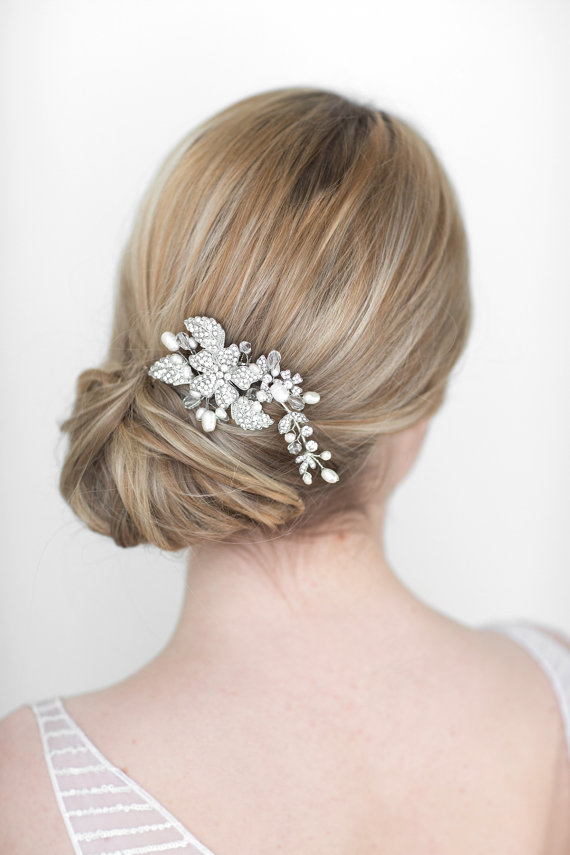 زفاف - Wedding Hair Comb,  Bridal Head Piece, Crystal and Pearl Haircomb, Wedding Hair Accessory - New