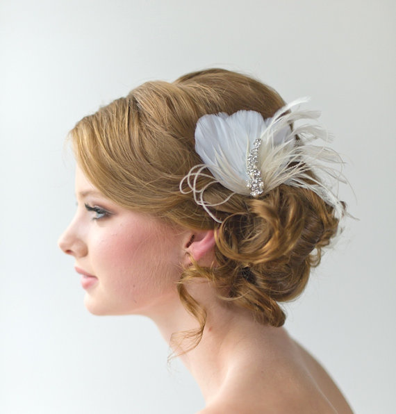 زفاف - Bridal Fascinator, Wedding Head Piece, Feather Fascinator, Ivory Feather Hairclip - New
