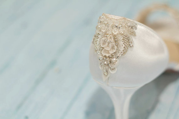 زفاف - Custom Wedding Shoes - Hand Sewn Beadwork Wedding Shoes - Crystals - Choose From Over 150 Colors - - New