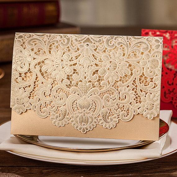 Свадьба - 50 Pcs Golden Lace Wedding Invitation With Royal Floral Design -  Printable Laser Cut Wedding Invitation Cards