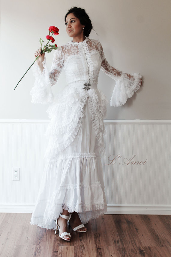 Hochzeit - Vintage Victorian Style White Lace Wedding gown
