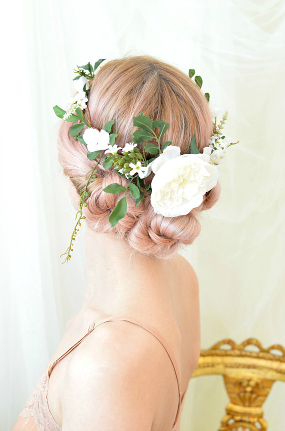 Свадьба - Woodland wedding crown, leaf and flower crown, white floral halo, hair wreath, circlet, hair accessory - New