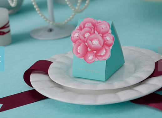 Mariage - Lace Bridal Shower and Wedding Favor Box