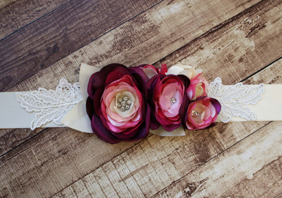 زفاف - Wedding Sash -- Ivory Wedding Dress Sash with Lace Leaf Accents and Flowers in Layers of Burgundy, Fuschia, Light Pink and Champange - New