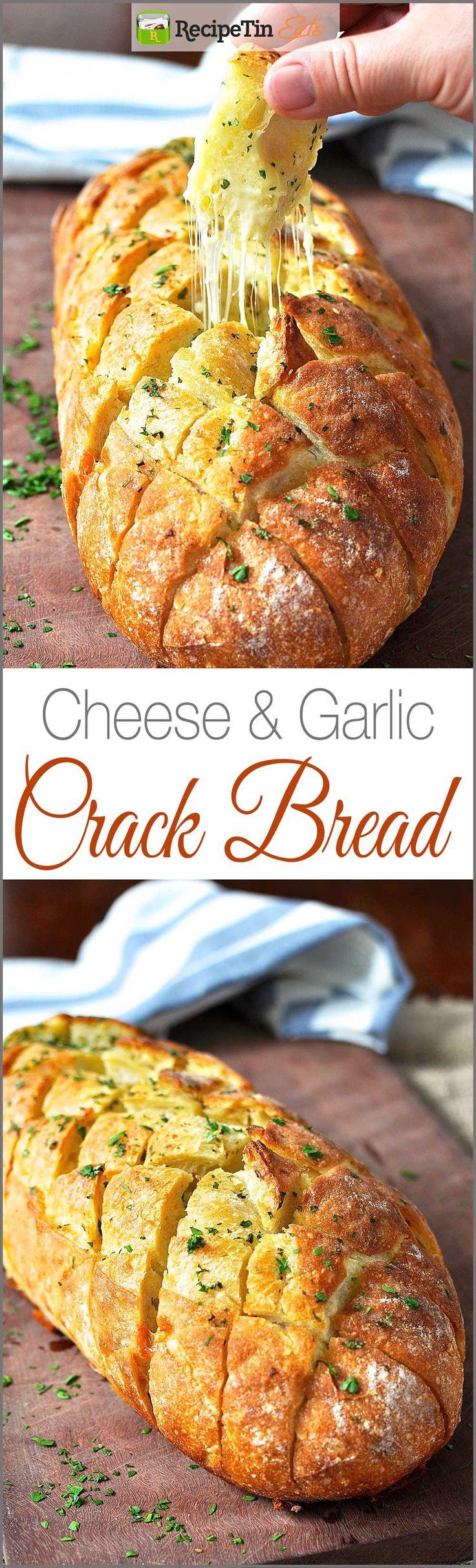 Hochzeit - Cheese And Garlic Crack Bread (Pull Apart Bread)