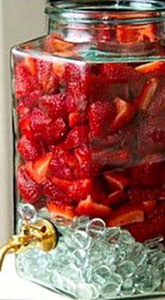 زفاف - Strawberry Infused Vodka