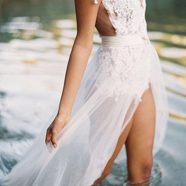 Hochzeit - White Dress