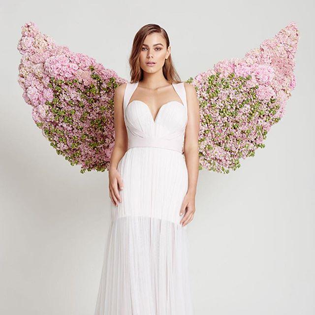 Hochzeit - Floral Wings