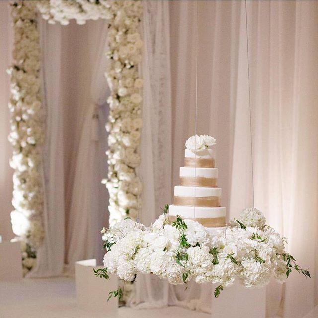 Wedding - Floating Cake