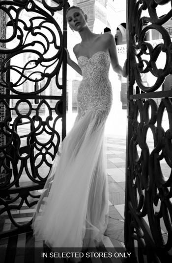 Hochzeit - Alon Livné White Helen Strapless Mermaid Gown (In Selected Stores Only) 
