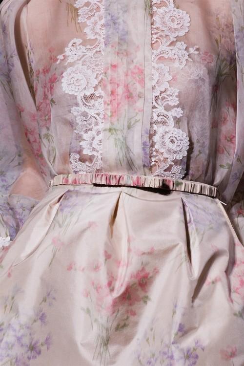 Hochzeit - Floral Lace Abendkleid
