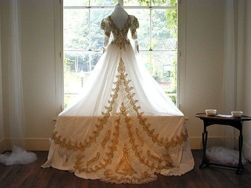 Wedding - Royal dress for royal wedding