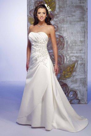 Mariage - White sleeveless plated wedding dress