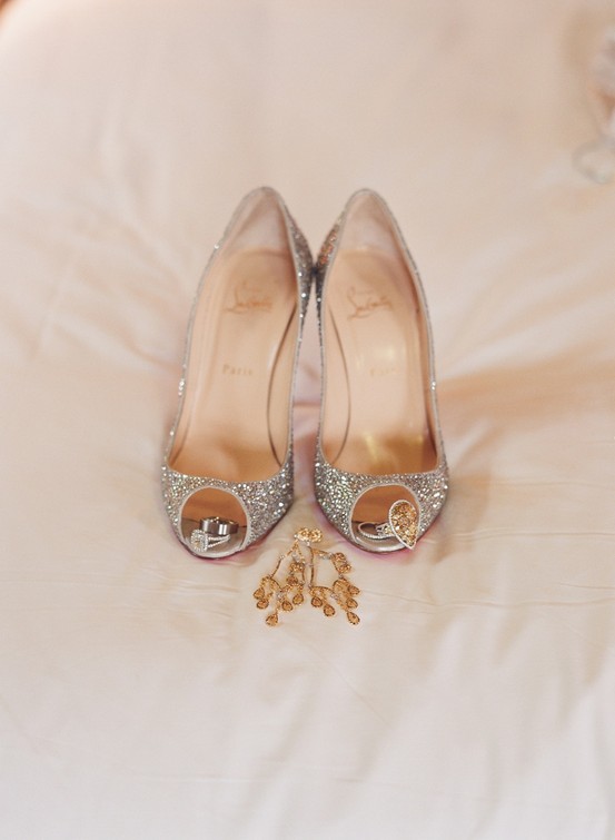 Mariage - Chaussures Christian Louboutin mariage avec fond rouge ♥ Wedding Chic et à la mode chaussures à talons hauts