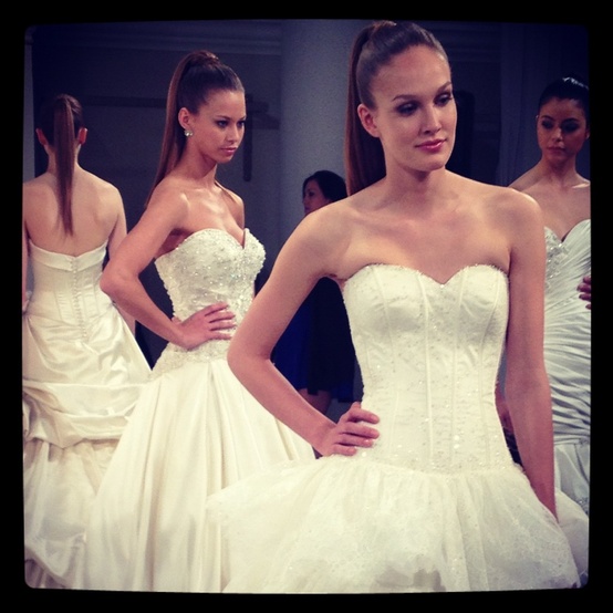 Hochzeit - Bridal Fashion Week