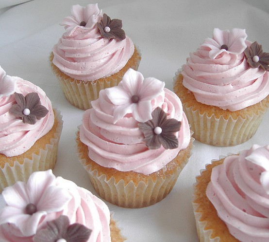 Wedding - Yummy Homemade Wedding Cupcakes 