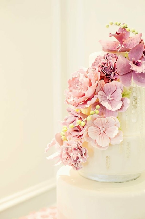 Wedding - Style Me Pretty Flowers Cascade Cake