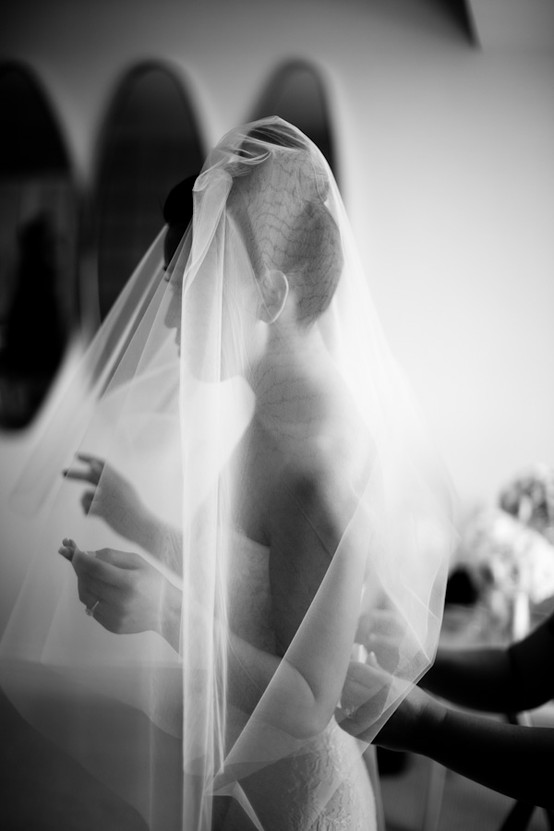 Wedding - Black and White Wedding Photography ♥ Gorgeous Bride Photo 