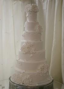wedding photo - Gâteau de mariage de Rose blanche
