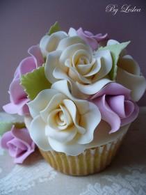 wedding photo - Rose Garden Cupcake