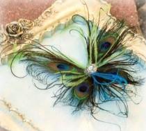 Peacock Feather Butterfly Fascinator Comb Pin Winter Papillon Farfalla Mariposa. Iridescent Golden Paon Pfau Pavo. Bride Flower Girl Couture wedding photo - Peacock Feather Butterfly Fascinator Comb Pin Winter Papillon Farfalla Mariposa. Iridescent Golden Paon Pfau Pavo. Bride Flower Girl Couture