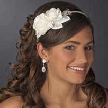 wedding photo - NWT Rhinestone And Flower Side Accent Bridal Wedding Headband