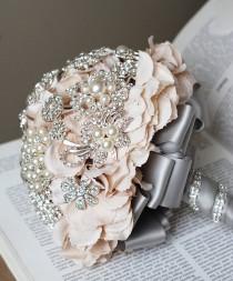 wedding photo - Nuptiale vintage Broche Bouquet - Pearl Rhinestone - Argent Peach Rose Gris - One Day COMMANDE URGENTE Disponible - BB001LX