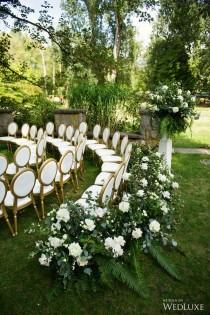 wedding photo - A Lush, Greenery-Filled Glam Shoot- Wedding Inspiration 