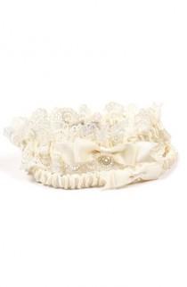 Cathy's Concepts 'Eleanor' Lace Wedding Garter wedding photo - Cathy's Concepts 'Eleanor' Lace Wedding Garter