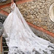 Monique Lhuillier wedding photo - Monique Lhuillier