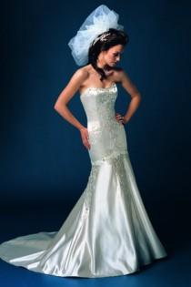 wedding photo -  David Tutera for Mon Cheri