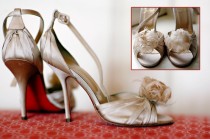 wedding photo - Chaussures Christian Louboutin Wedding ♥ Wedding Chic et à la mode chaussures à talons hauts