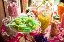 wedding photo - Colorful bonbons ♥ faveur de mariage Idée de mariage