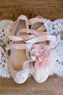 wedding photo - Fashionable and Comfortable Wedding Shoes 