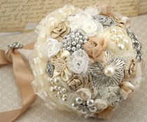 wedding photo - Vintage Wedding Bouquet ♥ Handmade Custom Vintage Brooch Wedding Bouquet